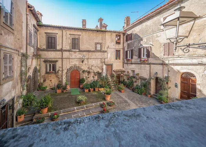 Wine Cave Bracciano (Rome)